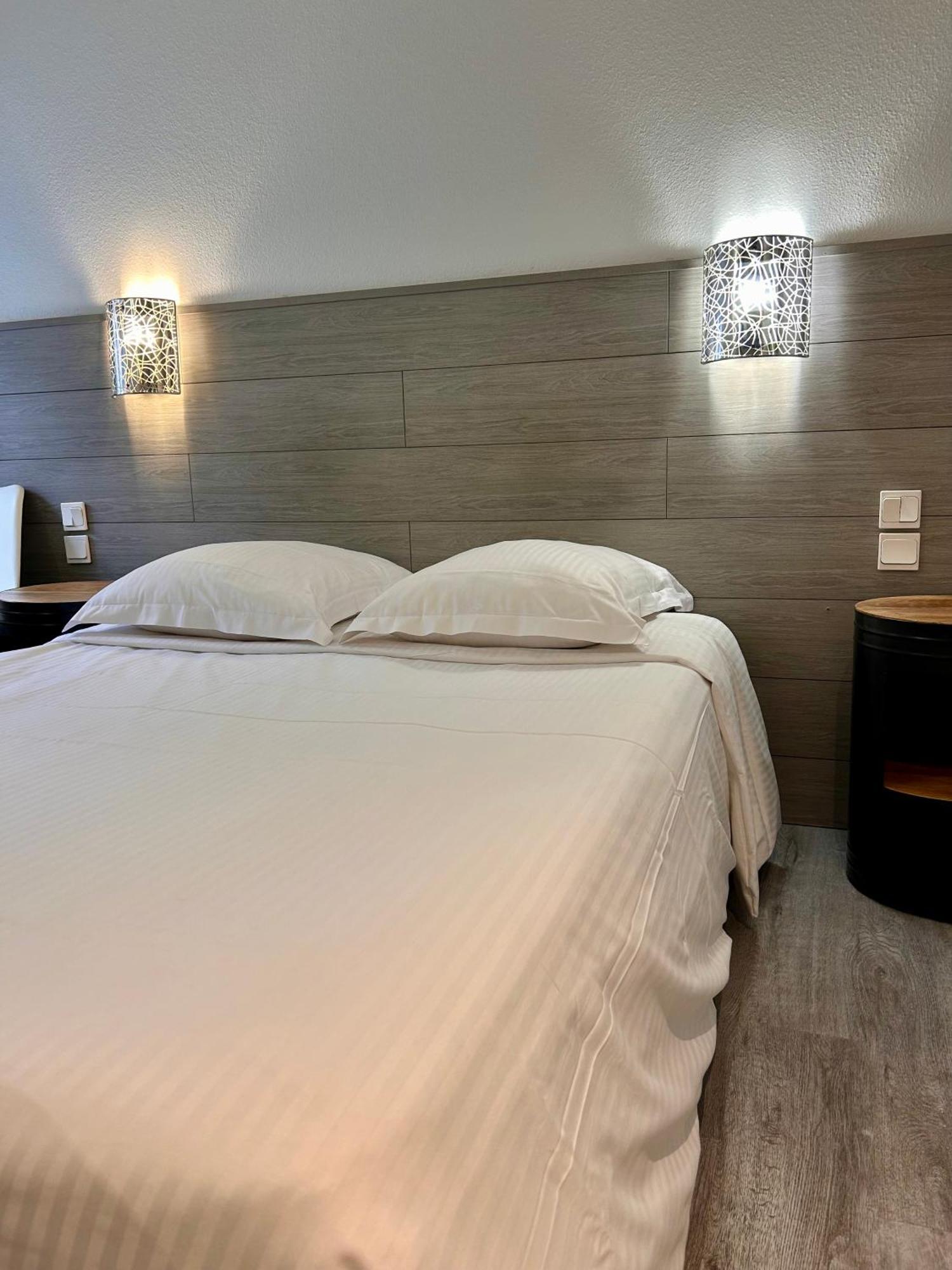 Hotel Le Lacuzon Моарaн-ан-Монтан Екстериор снимка