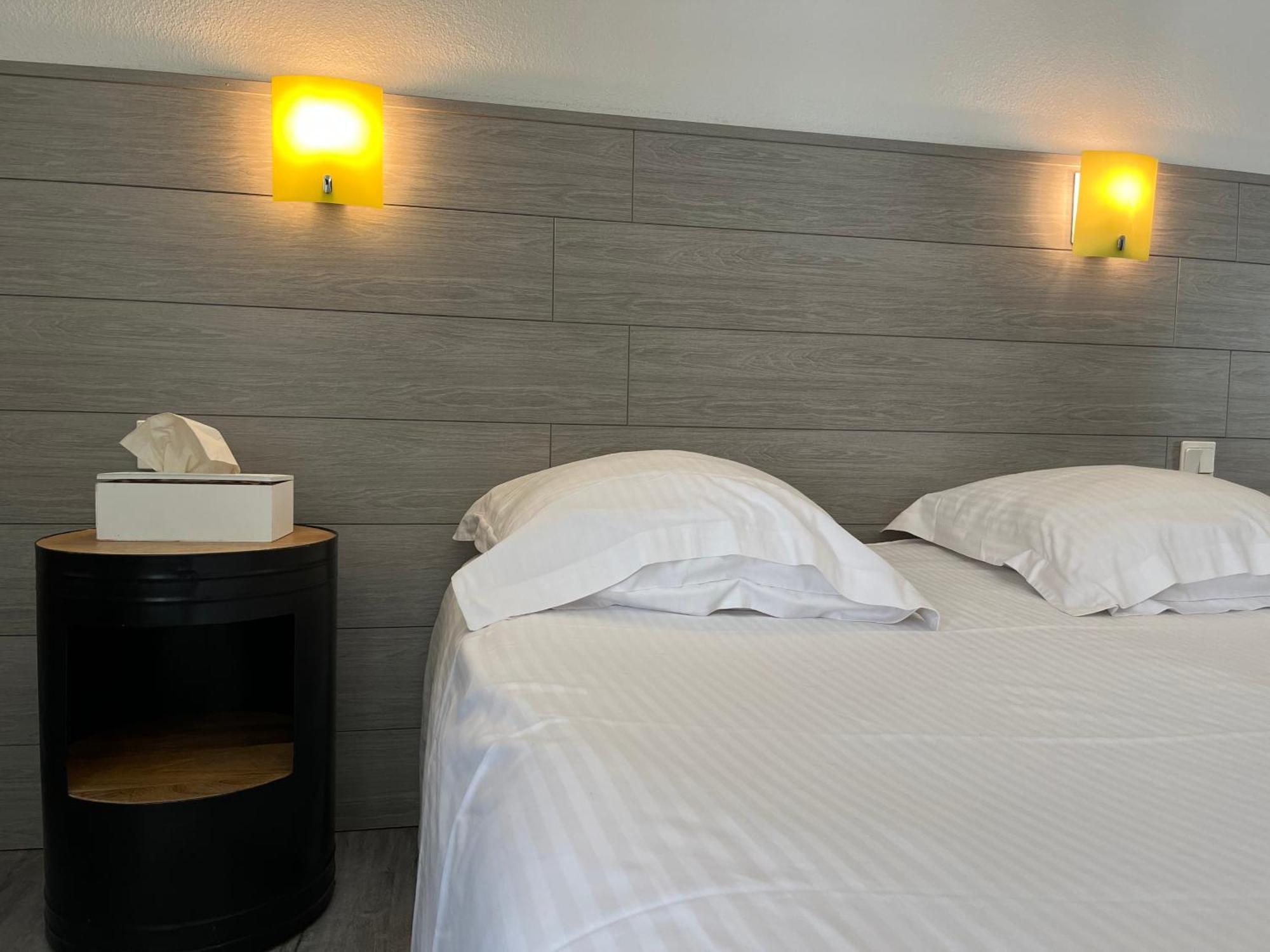 Hotel Le Lacuzon Моарaн-ан-Монтан Екстериор снимка