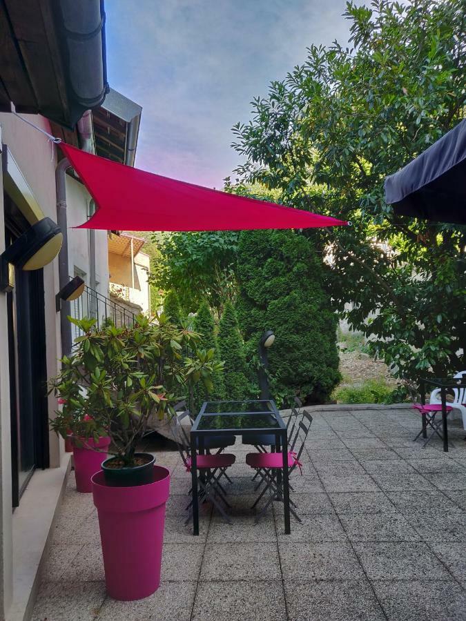 Hotel Le Lacuzon Моарaн-ан-Монтан Екстериор снимка